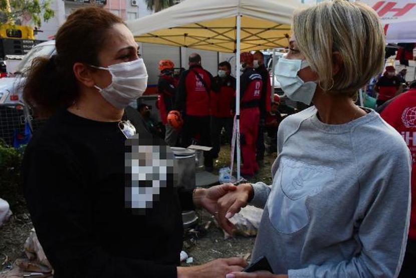 Saniyelerle enkaz altında kalmaktan kurtuldular