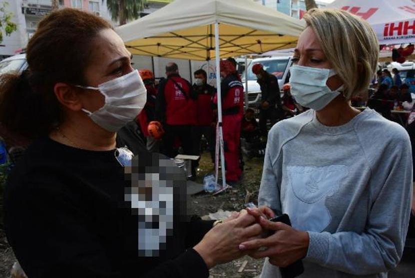 Saniyelerle enkaz altında kalmaktan kurtuldular