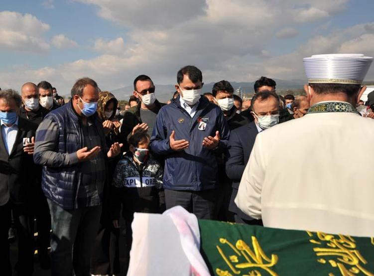 91 saat sonra kurtarılan Aydanın annesi Fidan Gezgin, toprağa verildi