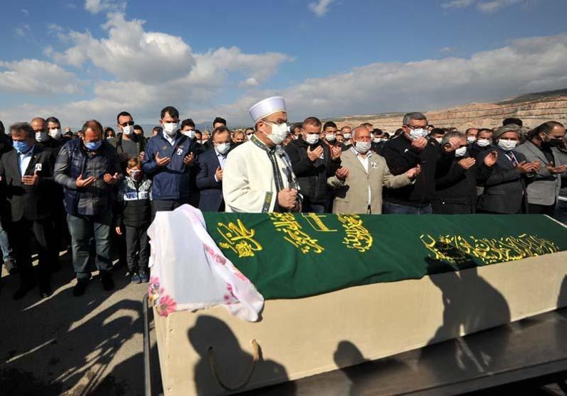 91 saat sonra kurtarılan Aydanın annesi Fidan Gezgin, toprağa verildi