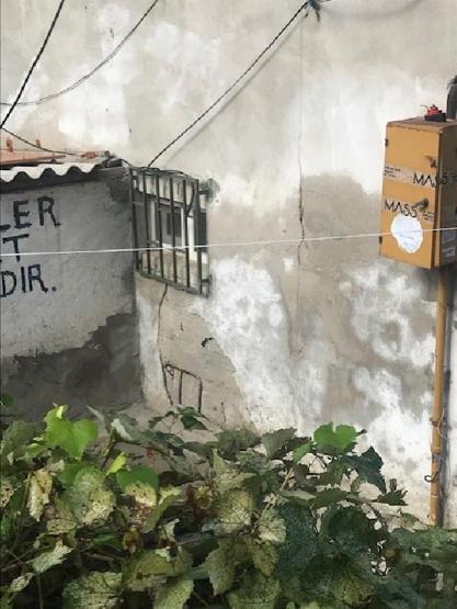 Ümraniyede riskli ilan edilen mahalle görüntülendi