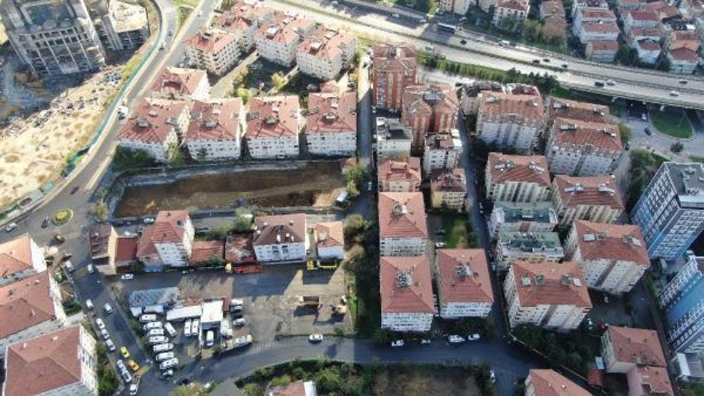Ümraniyede riskli ilan edilen mahalle görüntülendi