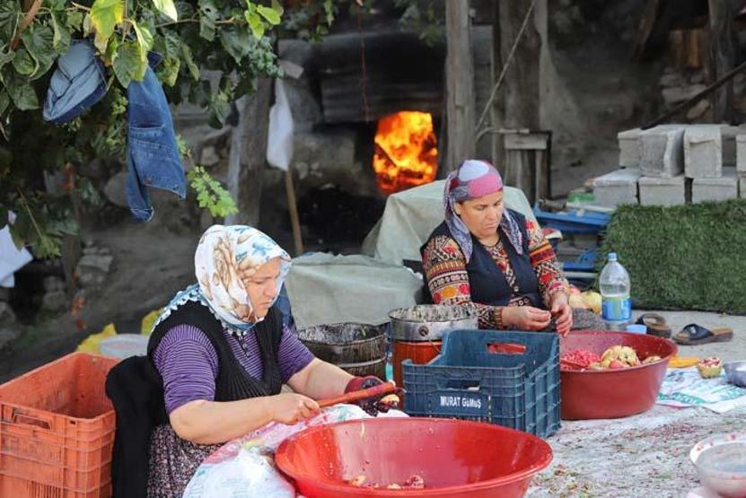 Geleneksel yöntemlerle hazırlanıyor Şeker hastalığına ve tansiyona karşı birebir