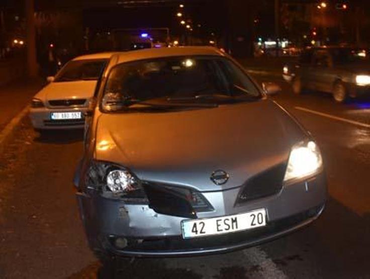 Otomobilin çaptığı motosikletli hayatını kaybetti