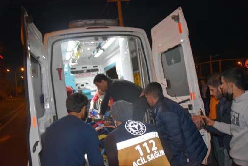 Otomobilin çaptığı motosikletli hayatını kaybetti