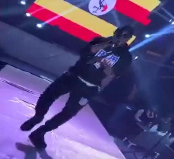 Esenyurtta gece kulübünde Miss Uganda güzellik yarışması