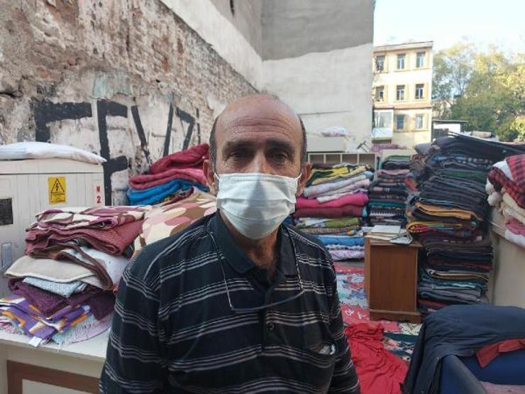 Depremzedelerin battaniyelerini satan kişi hurdacı çıktı