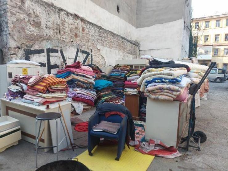 Depremzedelerin battaniyelerini satan kişi hurdacı çıktı