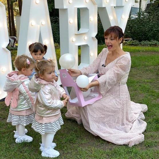 Oyuncu Özge Özder bebeğinin cinsiyetini açıkladı