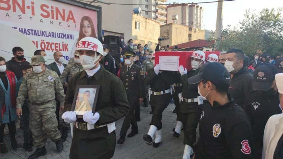 Şehit Uzman Çavuş Abdurrahman Topuksuz, son yolculuğuna uğurlandı
