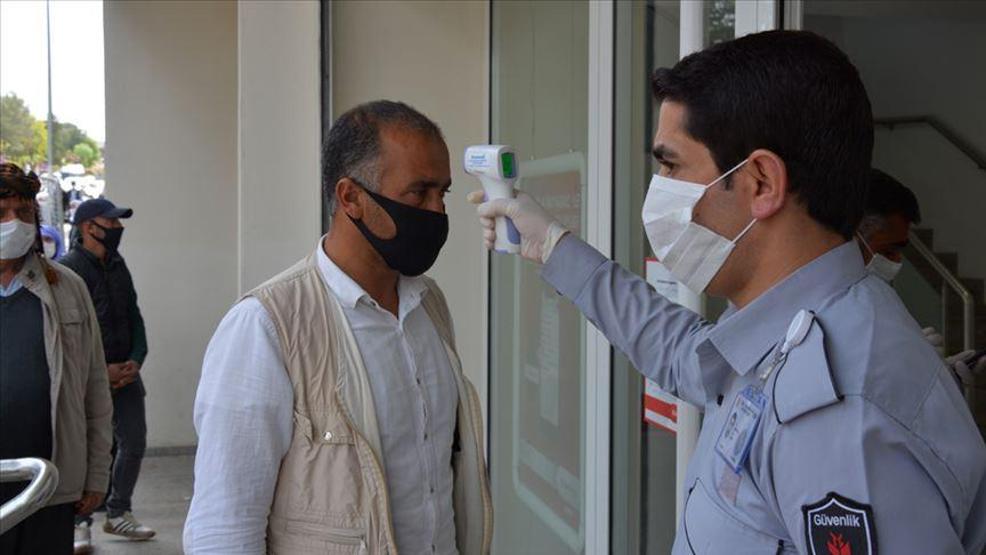 Bilim Kurulu üyesinden kritik maske uyarısı: Bunu sakın yapmayın