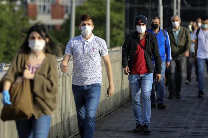Bilim Kurulu üyesinden kritik maske uyarısı: Bunu sakın yapmayın