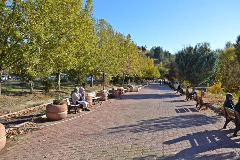 Gölbaşı Gölleri Tabiat Parkında sonbahar güzelliği