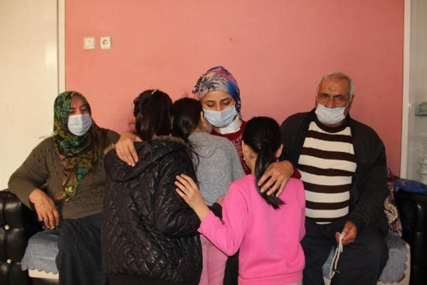 Boşanmak istediği eşi, çocuklarının önünde boğazını kesti