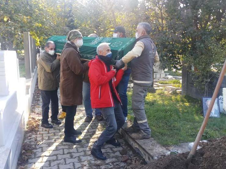 Usta oyuncu Devrim Parscan son yolculuğuna uğurlandı Krallar gibi gitti