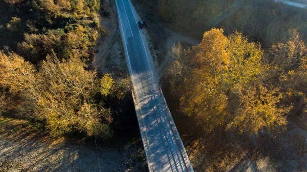 Havadan görüntülendi Sındırgı sonbahar güzelliği ile göz kamaştırıyor