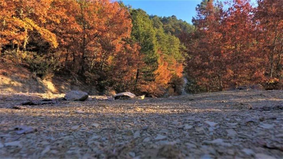 Havadan görüntülendi Sındırgı sonbahar güzelliği ile göz kamaştırıyor