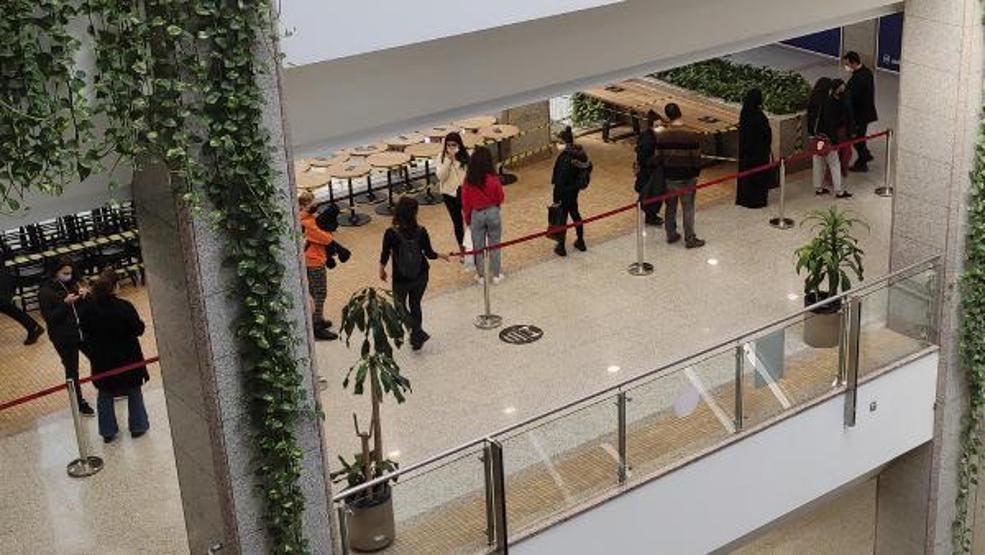 Mağazalarda indirim yoğunluğu