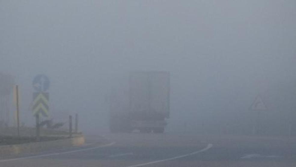 Çanakkale Boğazındaki sis deniz trafiğini etkiledi