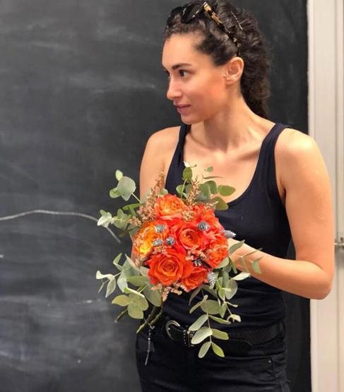 Hande Doğandemir çiçek tasarlayacak