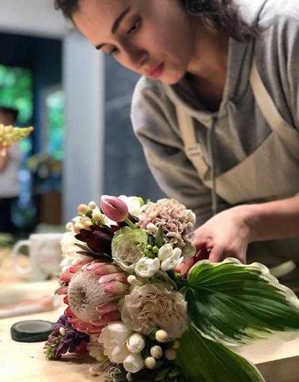 Hande Doğandemir çiçek tasarlayacak
