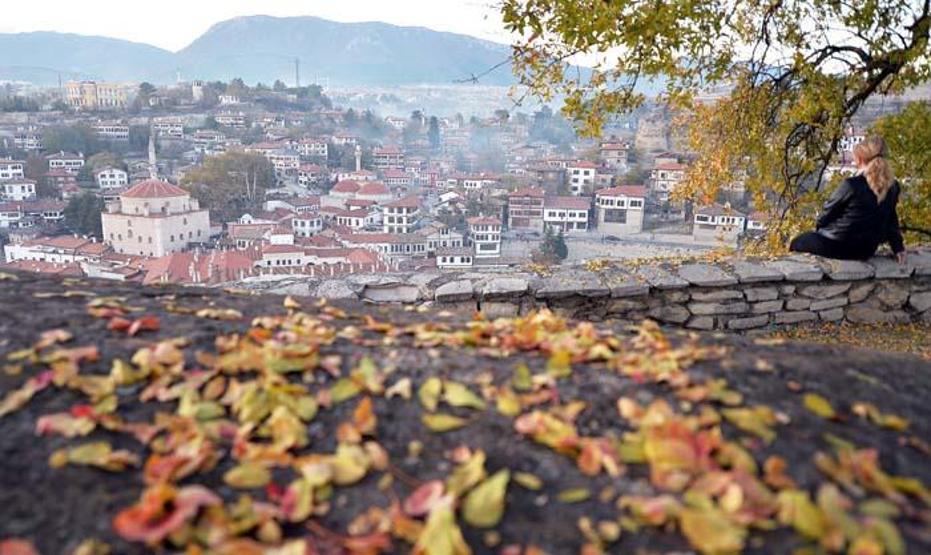 Doğa harikası Ormanları, gölleri ve tabiat parklarıyla adeta görsel şölen sunuyor