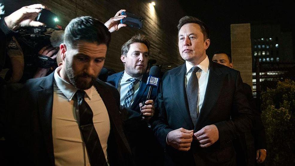 Elon Musk insanlı Mars görevi için tarih açıkladı
