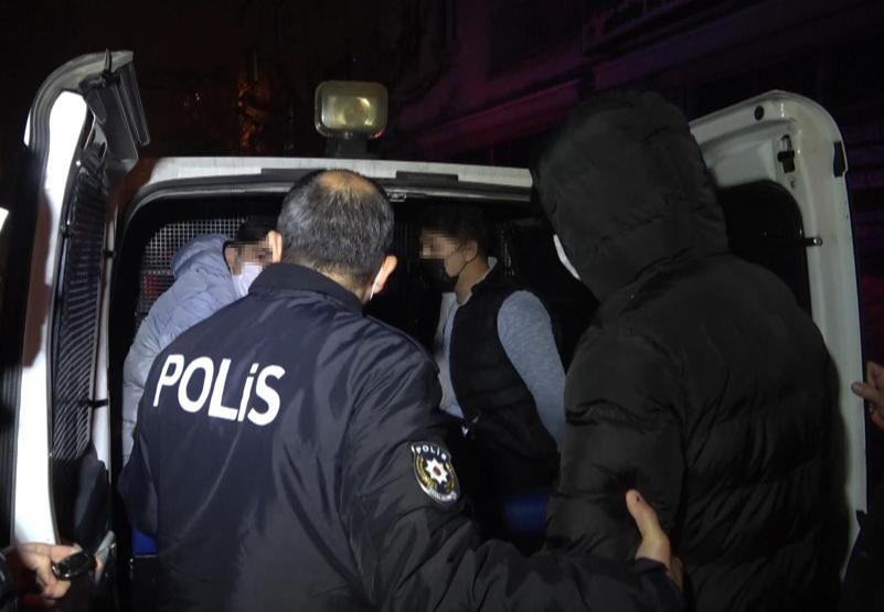 DHA muhabirine çirkin saldırı... Kısıtlamayı ihlal eden boksör, gazetecinin burnunu kırdı
