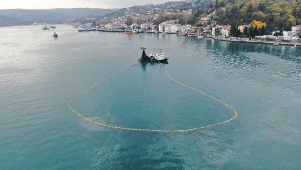 Boğazda balıkçı tekneleri tartışma konusu oldu