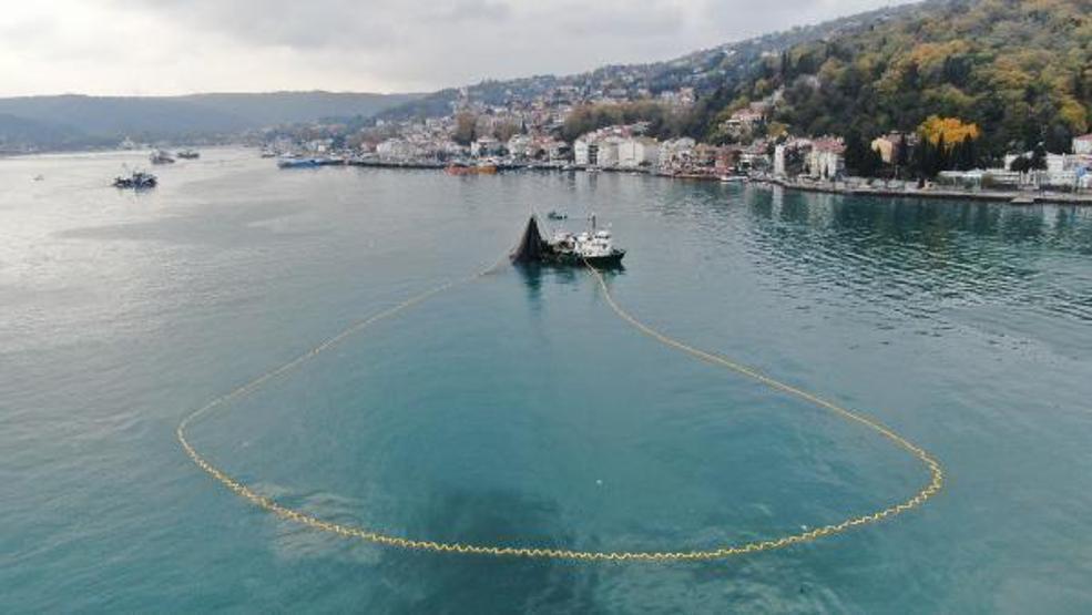 Boğazda balıkçı tekneleri tartışma konusu oldu