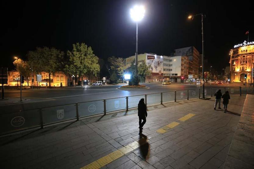 Son dakika haberi... Hafta sonu sokağa çıkma kısıtlaması başladı İşte tüm detaylar