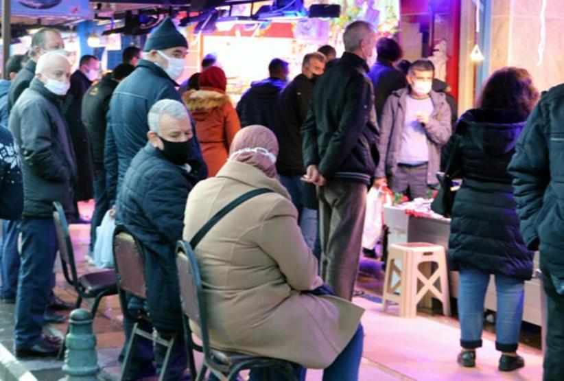 Akılalmaz olay Koronayı 136 kişiye böyle üfürdü