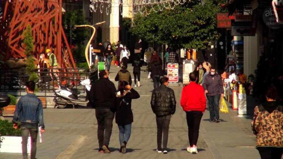 Akılalmaz olay Koronayı 136 kişiye böyle üfürdü
