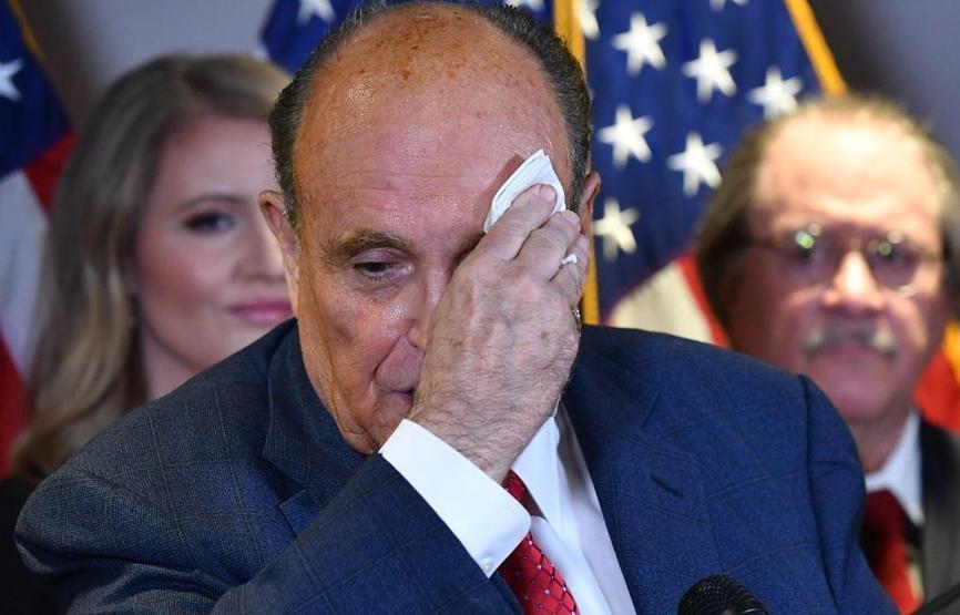 Trump’ın avukatı Rudy Giuliani koronavirüse yakalandı