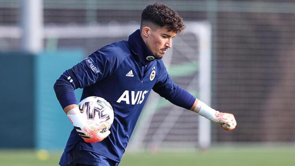 Fenerbahçe son dakika haberleri: Altay Bayındırın talipleri artıyor