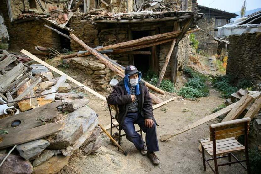 İzmirin hayalet köyü: Lübbey Sadece 5 kişi kaldı