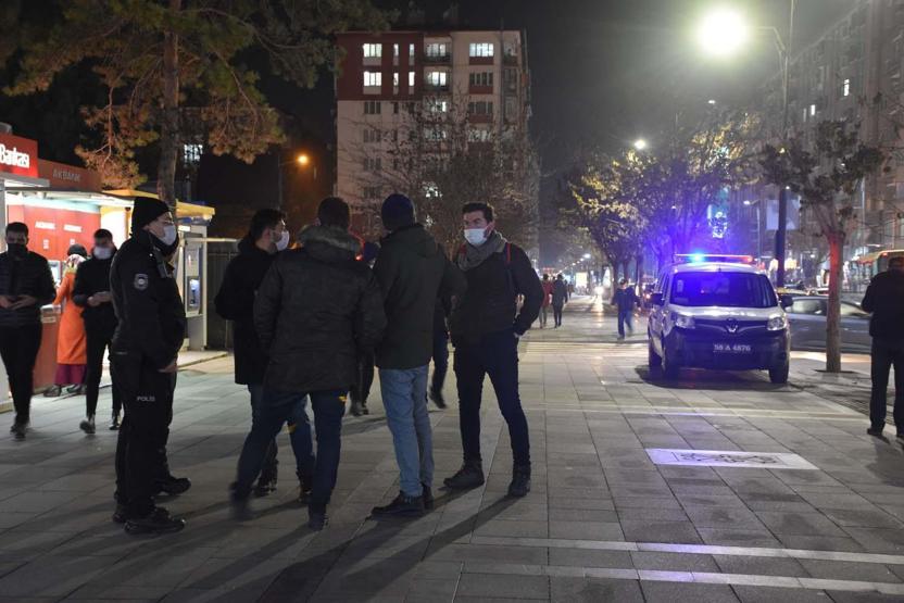 Çektiği parayı ATMde unuttu, polisten yardım istedi