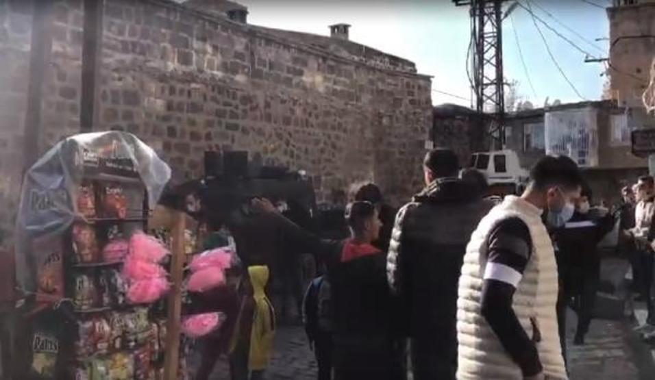 Küpe için 3 yaşındaki çocuğu kaçırmaya çalıştılar