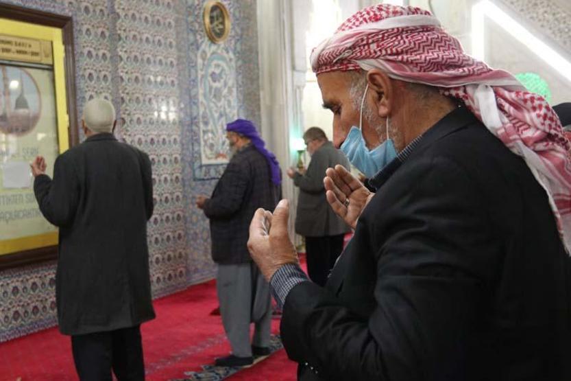 Cuma namazı sonrası yağmur duası edildi