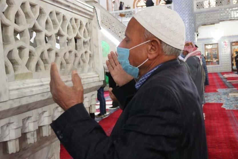 Cuma namazı sonrası yağmur duası edildi