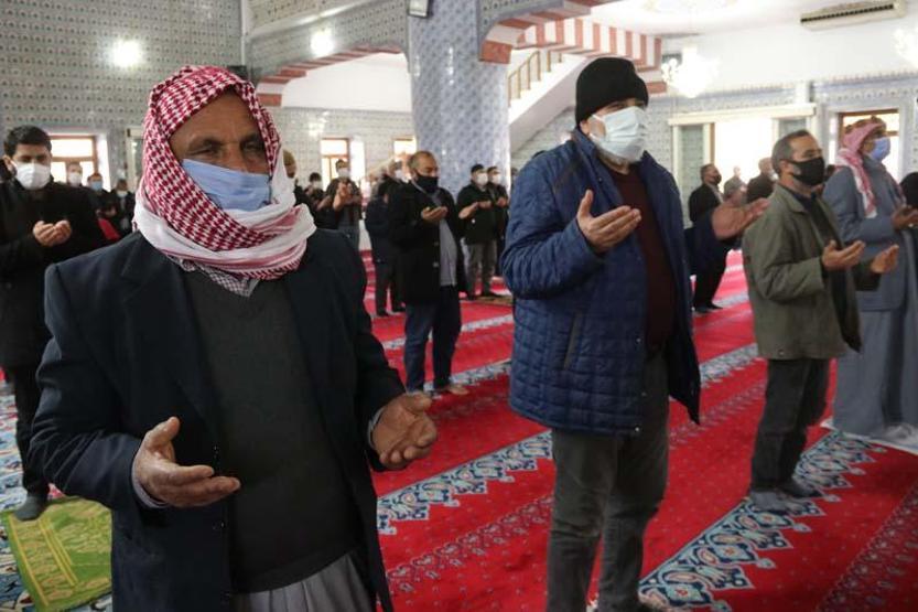 Cuma namazı sonrası yağmur duası edildi