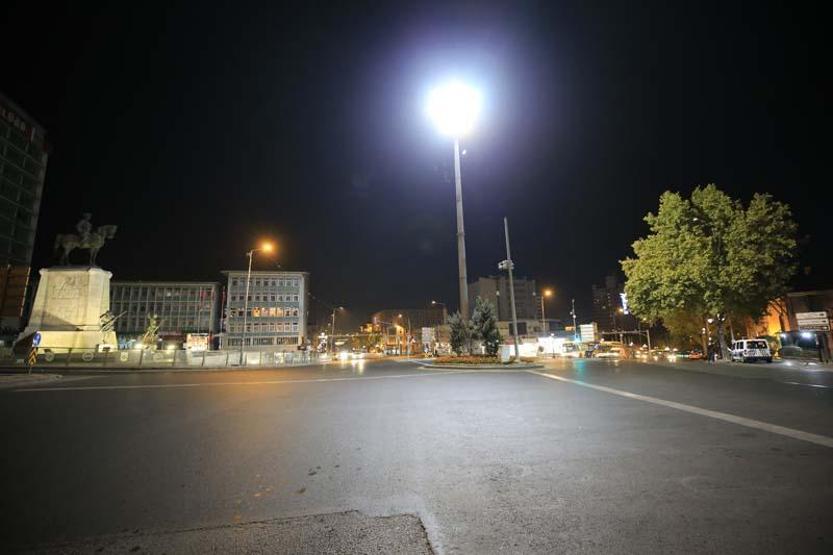 Son dakika haberi... 56 saat sürecek hafta sonu sokağa çıkma kısıtlaması İşte tüm merak edilenler