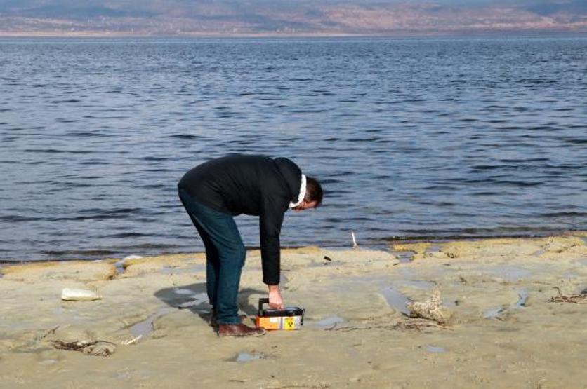 10 gündür gaz çıkışı olan Burdur Gölünde inceleme