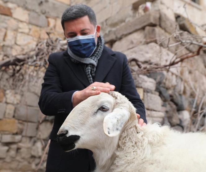 Görüntüler çok konuşulmuştu Belediye başkanı koçu satın aldı