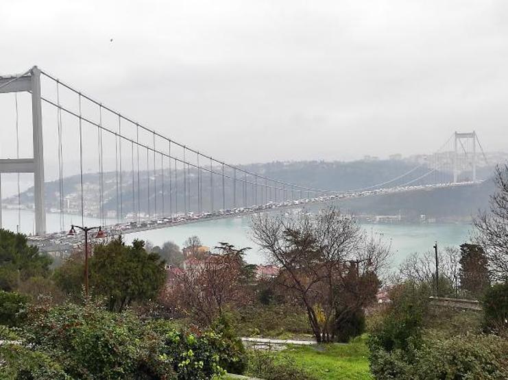 FSMde trafiği kilitleyen kaza