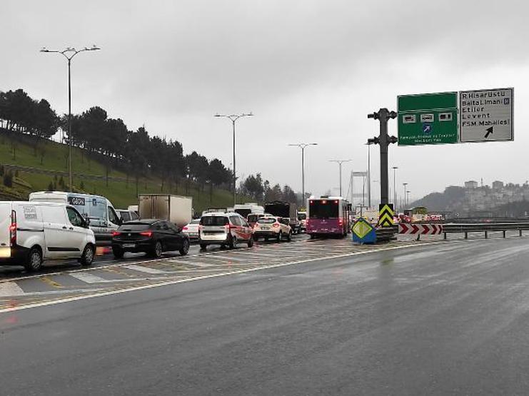 FSMde trafiği kilitleyen kaza