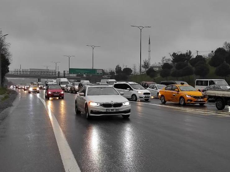 FSMde trafiği kilitleyen kaza