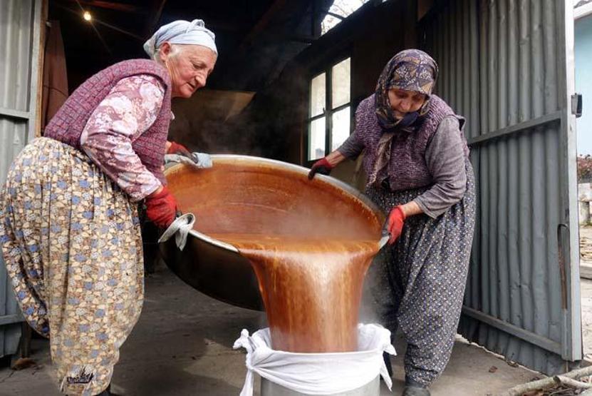 Gece 03.00te başlıyorlar, yapımı çok zahmetli Yıldız Dağları eteklerinden sofralara gelen lezzet