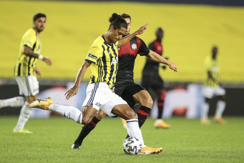 Son dakika... Fenerbahçede stoperler 6. kez penaltıya sebep oldu