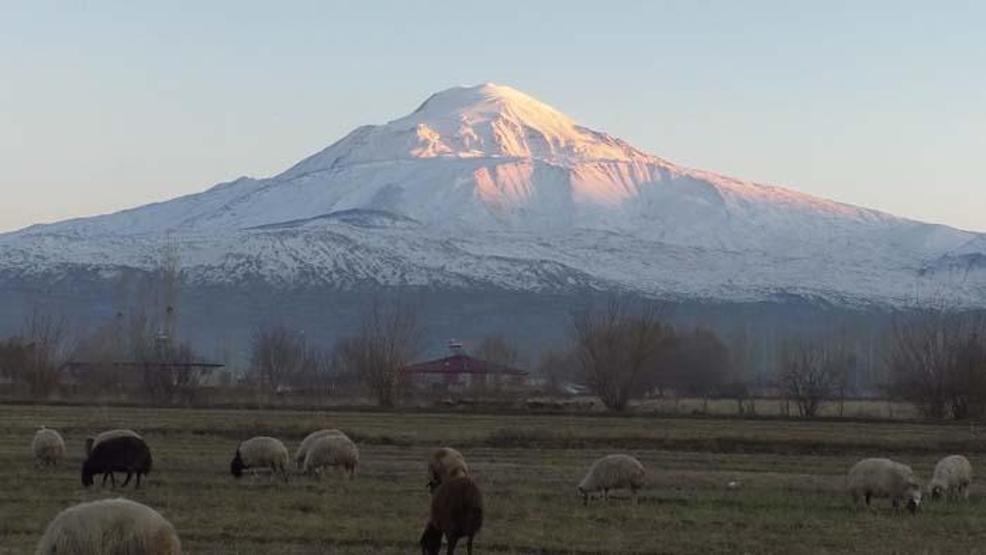 Ağrı Dağı görüntüsü ile hayran bıraktı
